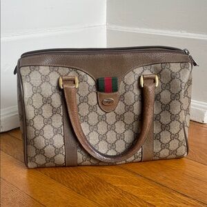 VINTAGE 80s Gucci monogram purse